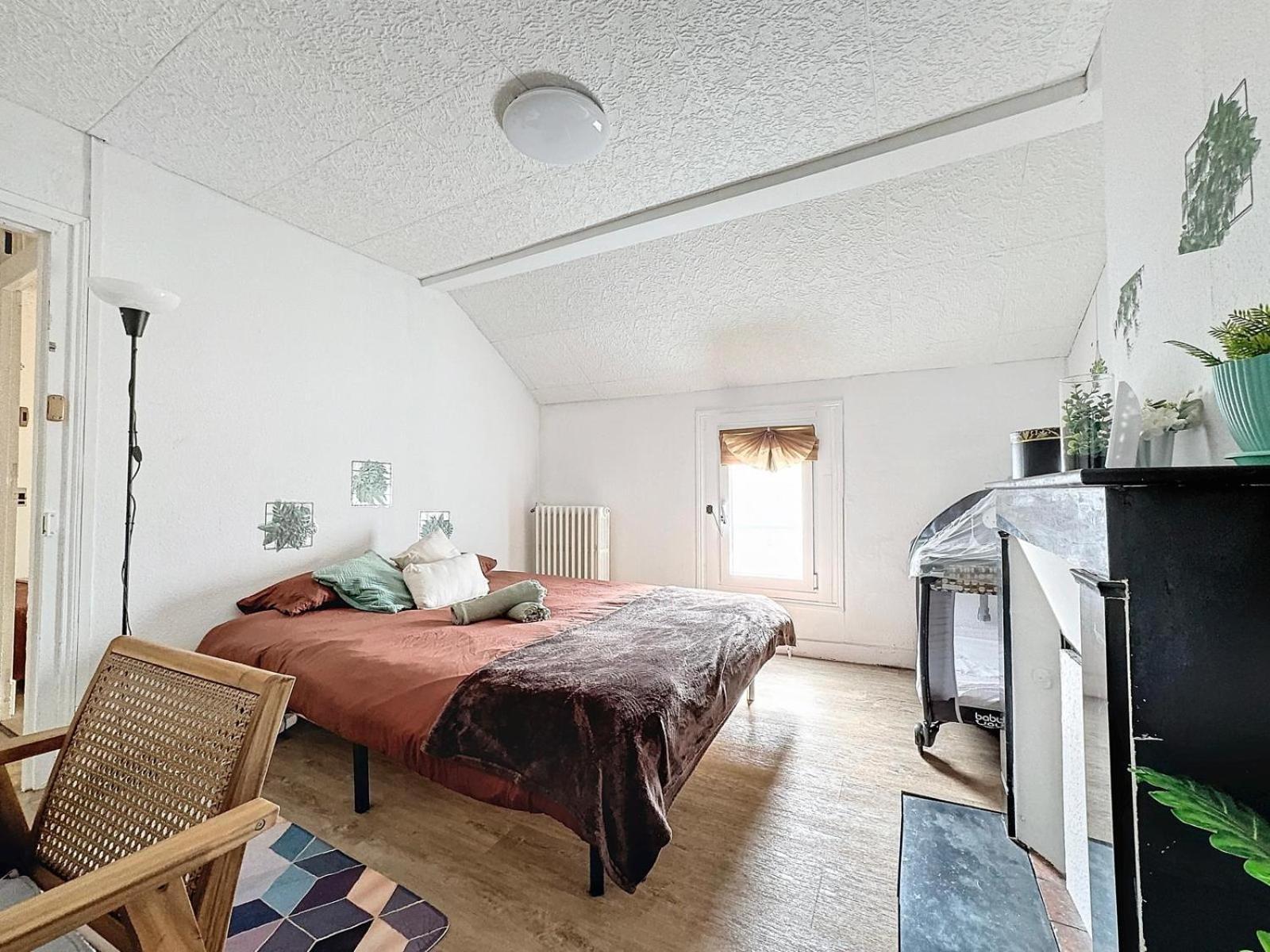A1 Champagne Residence - 200 M2 14 Personnes 2 Toilets 4 Showers - Hyper Centre - Chalons En Champagne Exterior photo