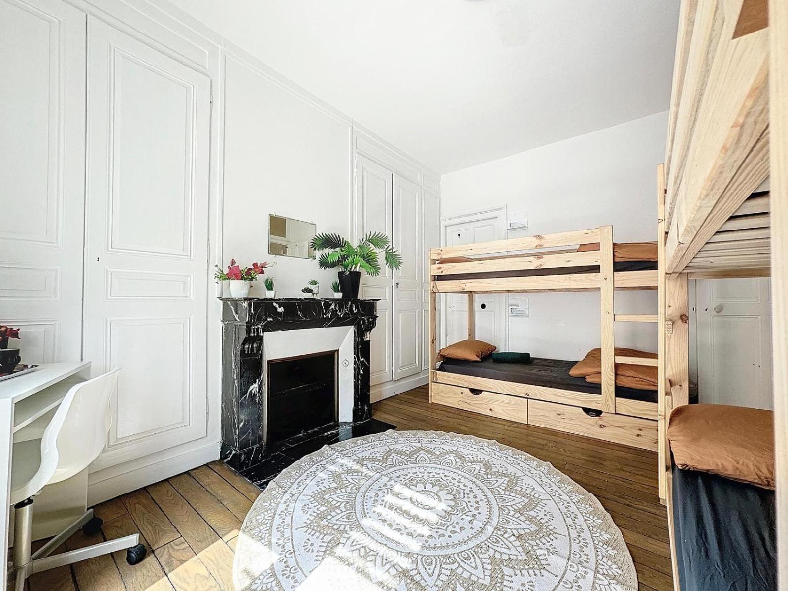 A1 Champagne Residence - 200 M2 14 Personnes 2 Toilets 4 Showers - Hyper Centre - Chalons En Champagne Exterior photo