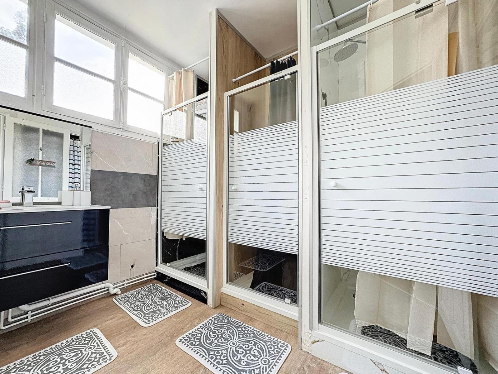 A1 Champagne Residence - 200 M2 14 Personnes 2 Toilets 4 Showers - Hyper Centre - Chalons En Champagne Exterior photo
