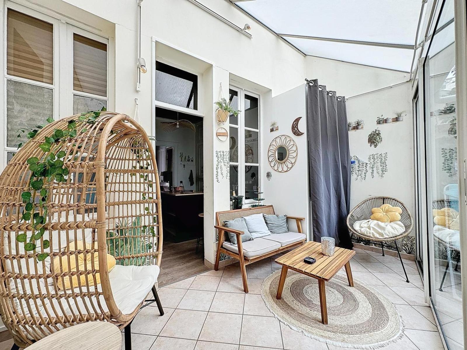 A1 Champagne Residence - 200 M2 14 Personnes 2 Toilets 4 Showers - Hyper Centre - Chalons En Champagne Exterior photo